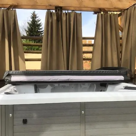 Domek alpejski Haus Sulmwirtmueller Mit Jacuzzi Und Sauna Großklein